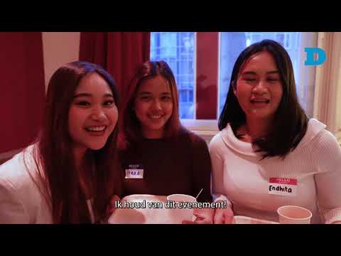 Studenten gebruiken iftarmaaltijd om uit hun bubbel te komen